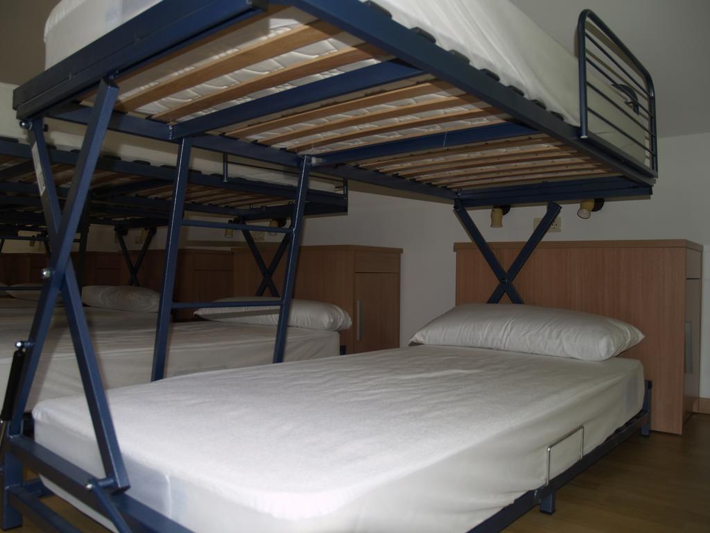 Albergue De Yebra Yebra de Basa Δωμάτιο φωτογραφία