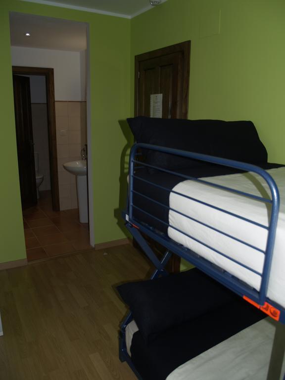 Albergue De Yebra Yebra de Basa Δωμάτιο φωτογραφία