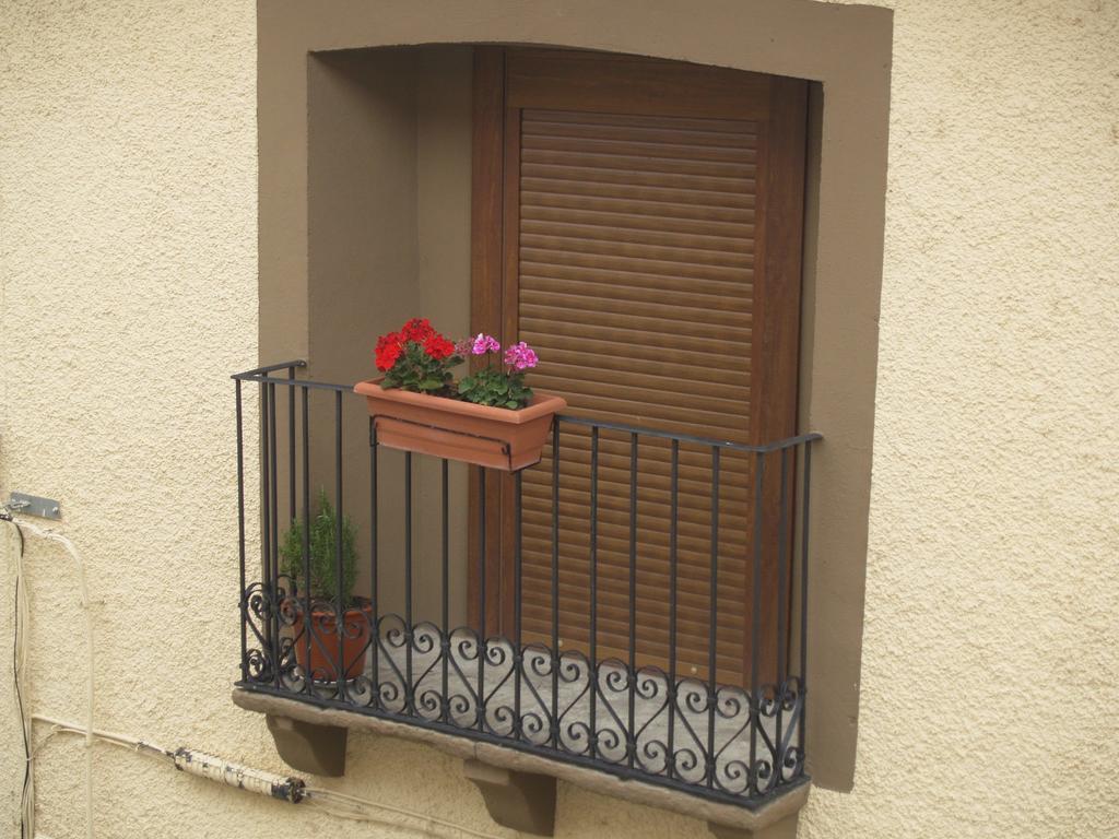 Albergue De Yebra Yebra de Basa Εξωτερικό φωτογραφία