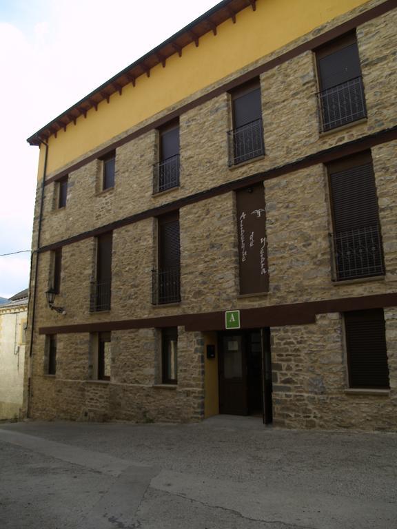 Albergue De Yebra Yebra de Basa Εξωτερικό φωτογραφία
