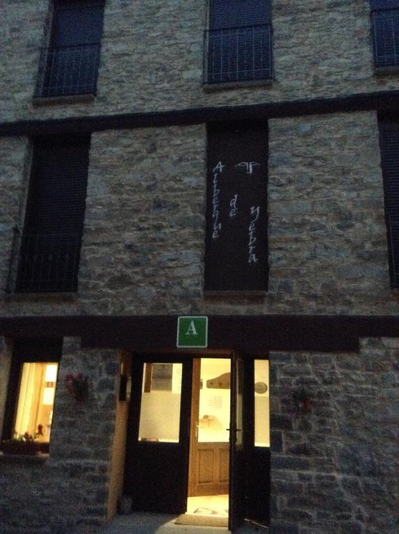 Albergue De Yebra Yebra de Basa Εξωτερικό φωτογραφία
